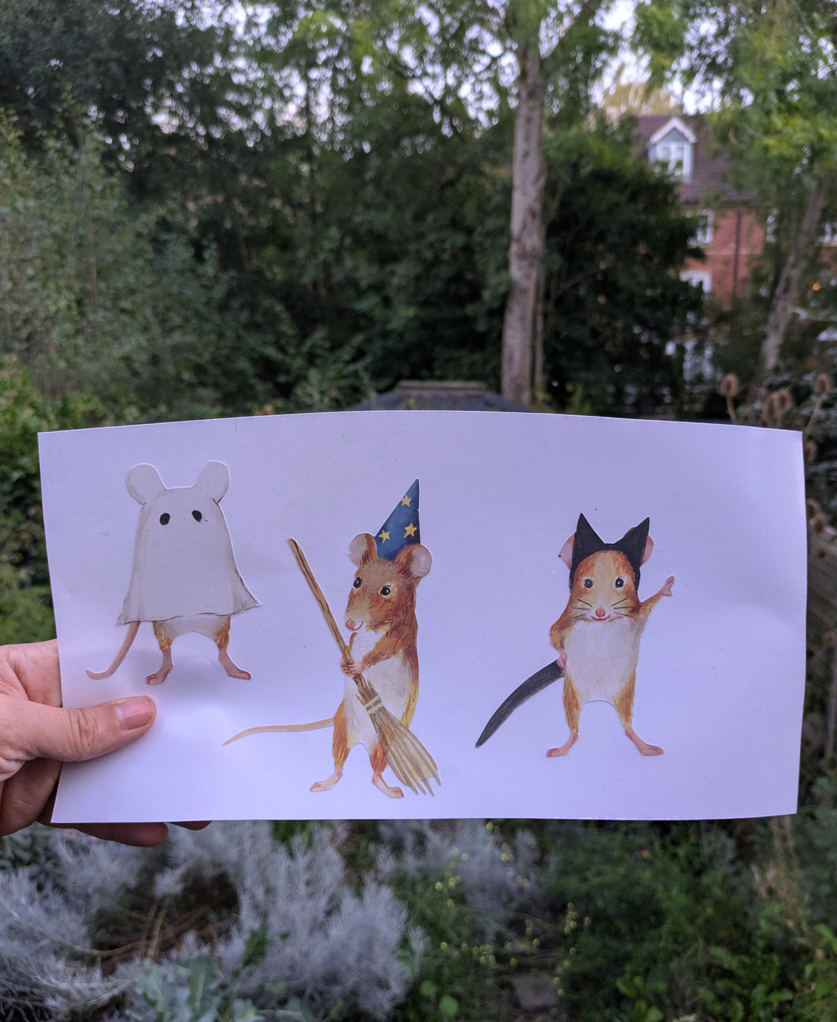3 little mice dressed for halloween! 3 decal set