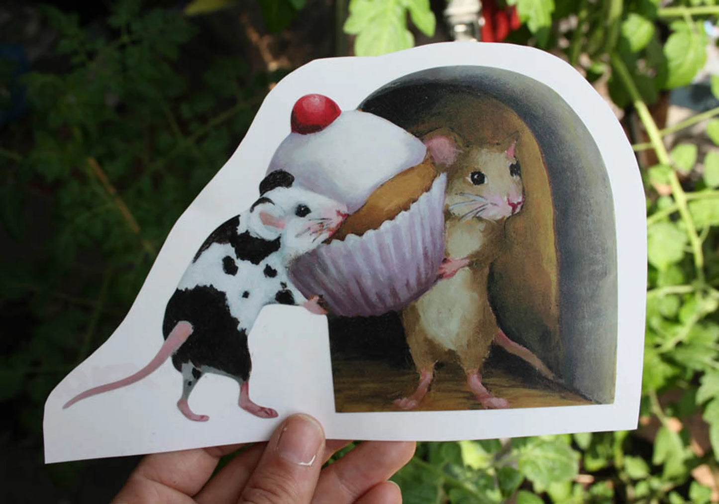 the mice got the cupcake
