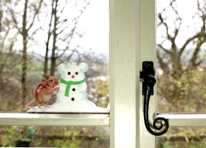 Mouse building a snow mouse Christmas decal