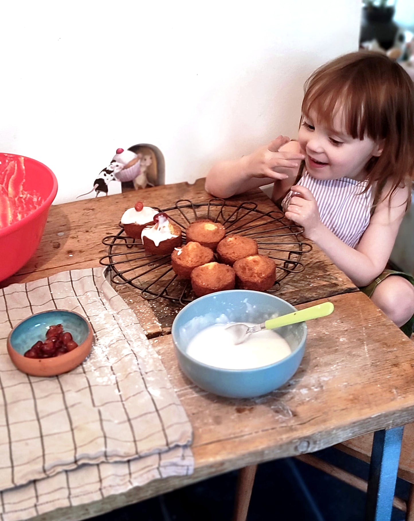 the mice got the cupcake