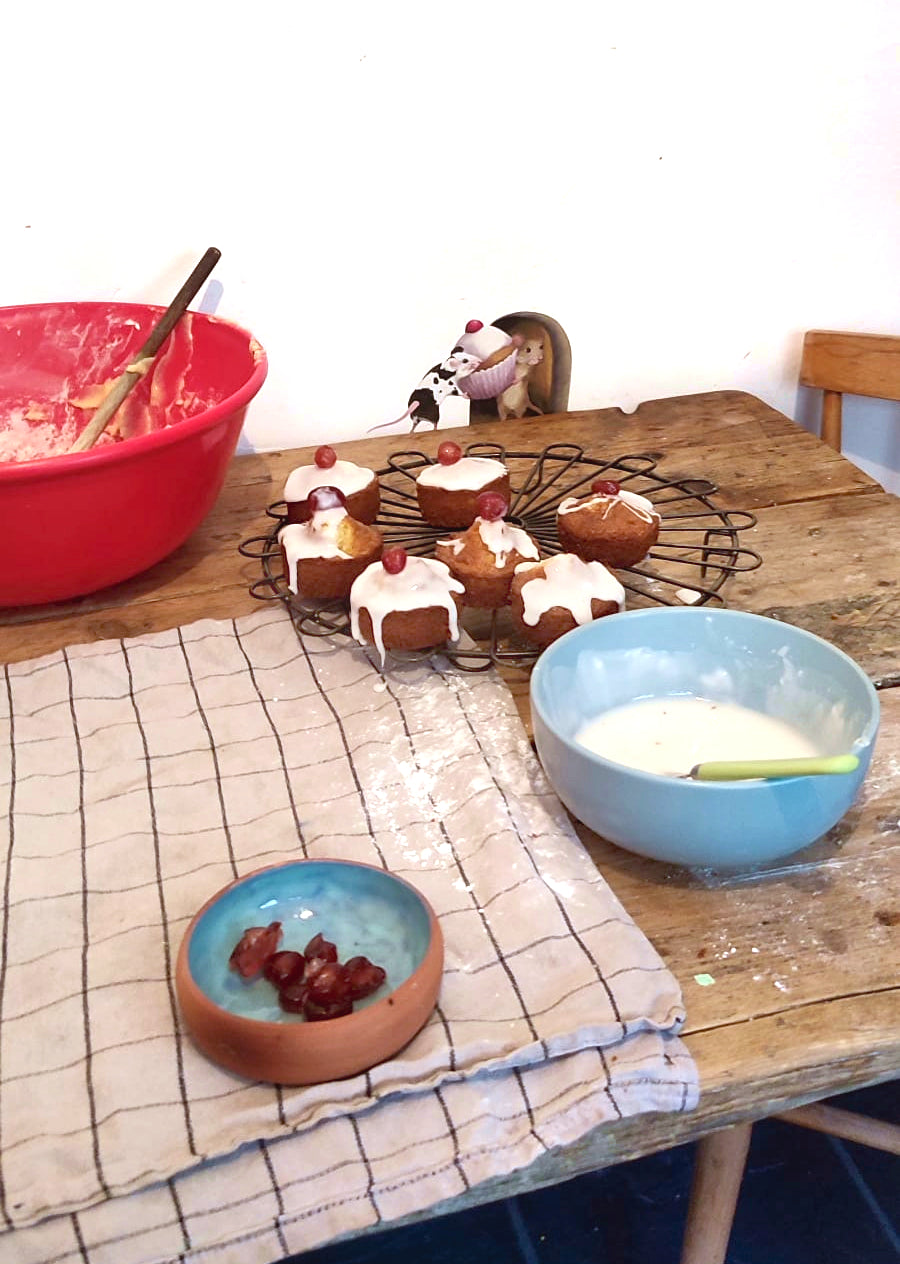 the mice got the cupcake